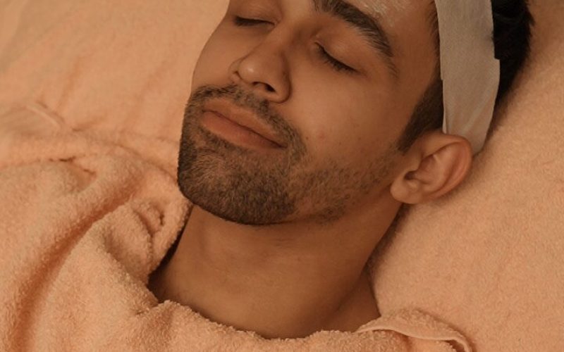 facial in mumbai at the premium barber shop in bandra