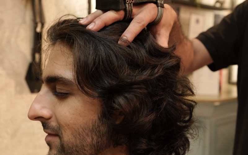 Head Massage at the premium barber shop in Mumbai
